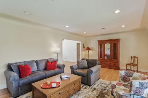 1308 Highland Dr, Modesto CA  95354-1548 exterior