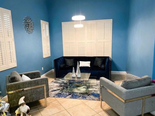2200 Vardin Pl, Naples, FL 34120-0511