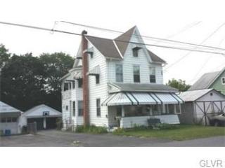 122 5th St, Slatington, PA 18080-1640