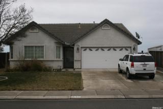 1704 Thomas Taylor Dr, Hughson, CA 95326-9111