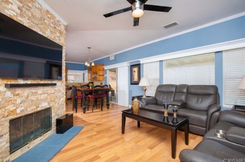 42320 Aaron Ct, Lancaster CA 93536-1266 exterior