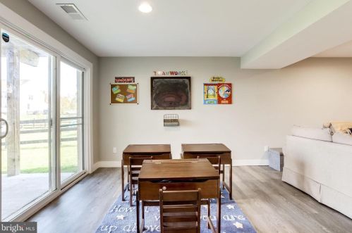 13495 Eagles Rest Dr, Leesburg VA 20176-5035 exterior