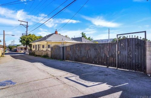 224 29th St, San Diego CA  92102-4115 exterior