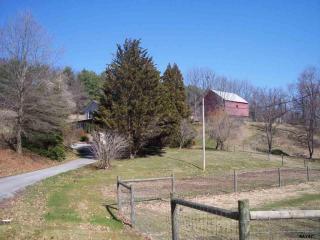 6102 Wool Mill Rd, Brodbecks, PA 17329-9478