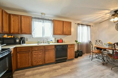 16 Edgehill Ave, Waterbury CT  06704-1825 exterior