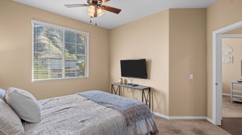 28341 Brookview Ter, Santa Clarita CA  91350-4446 exterior