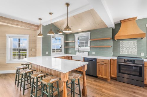 607 Ocean Blvd, Hampton NH  03842-4335 exterior