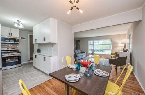 132 Overlook Ave, Peekskill NY  10566-3008 exterior