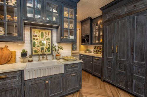 1930 Emerson Ave, Santa Barbara CA 93103-1919 exterior