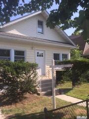 26 Independence Ave, Freeport, NY 11520-1689