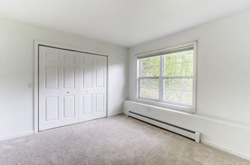 159 Azalea Dr, Groton CT  06340-4126 exterior