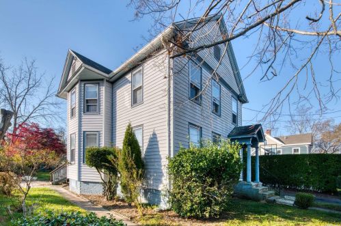 417 West St, Greenport, NY 11944-1537
