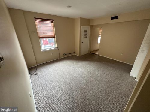 457 Fairmount Ave, Philadelphia, PA 19123-2822