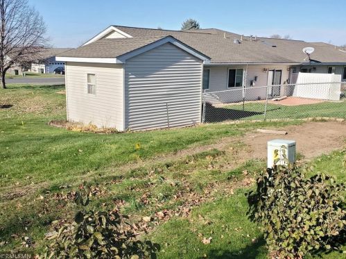 650 Meadows Dr, Hammond, WI 54015-9666
