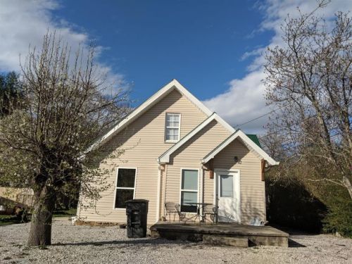 123 Warren St, Mc Minnville, TN 37110-2142