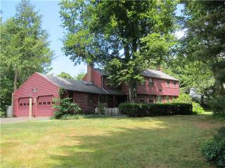 4 Pinnacle Ridge Rd, Farmington, CT 06032-3008