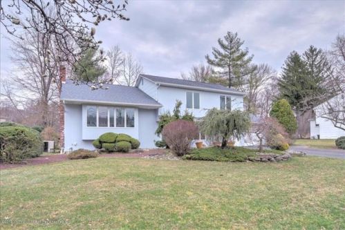 22 Calgary Cir, Morganville, NJ 07751-1604