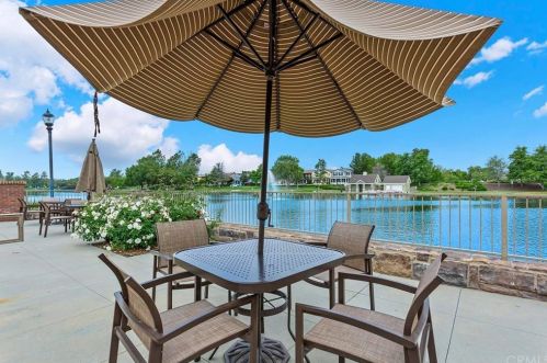 27404 Lock Haven Ct, Temecula CA  92591-4423 exterior