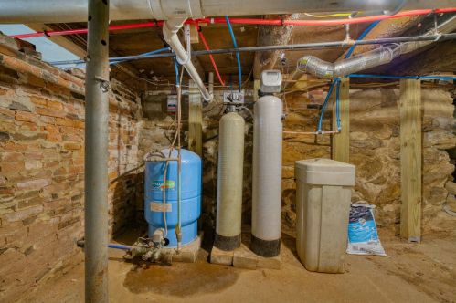 261 Muchado Hl Rd, Alton NH  03809-5137 exterior