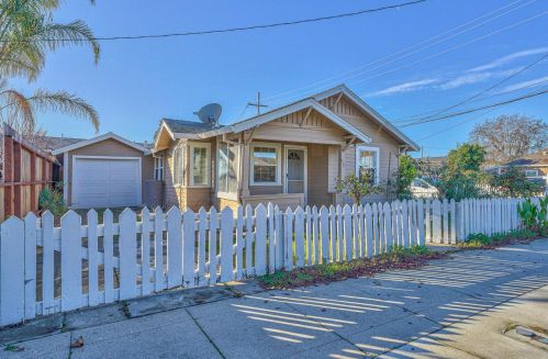 67 Hawkins St, Hollister CA  95023-4901 exterior