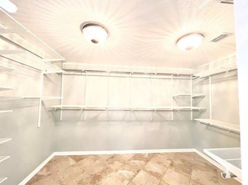 1005 Tanglewood Ln, Lewisville TX  75028-8234 exterior