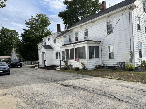 14 Kinsley St, Nashua, NH 03060-3843