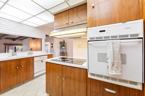 4425 Walnut Ave, Long Beach CA  90807-2524 exterior