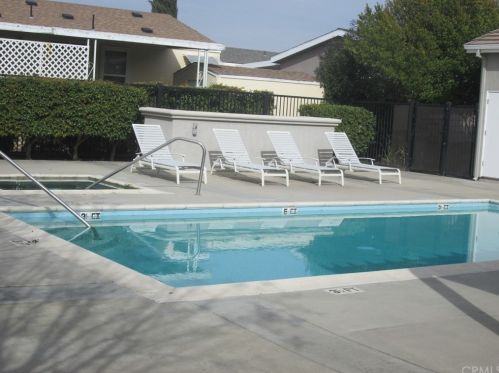 1584 Duke Dr, Livingston CA  95334-9343 exterior