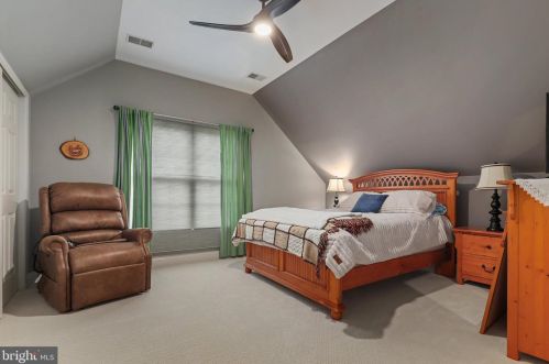 15609 Ryder Cup Dr, Haymarket VA  20169-6160 exterior