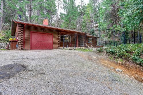 10870 Footwall Dr, Grass Valley, CA 95945-7441