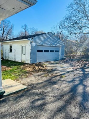 1186 Haig St, Hermitage, PA 16146-2876