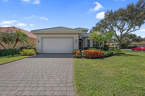 4208 Hampton Ln, Naples, FL 34119-8957