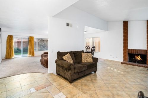 44021 Andale Ave, Lancaster CA  93535-4120 exterior