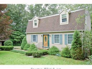 32 Deanna Dr, Norwich, CT 06351-1240