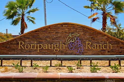 39057 Hidden Creek Ln, Temecula CA  92591-7417 exterior