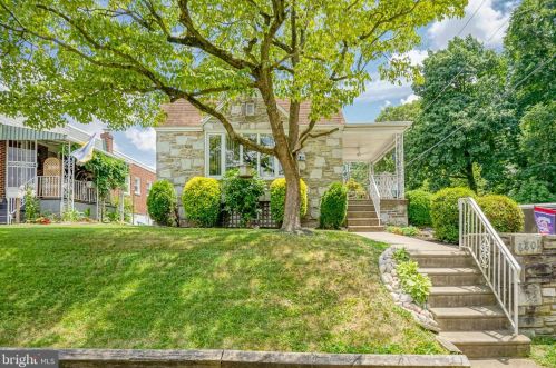 8801 Brous Ave, Philadelphia, PA 19152-1322