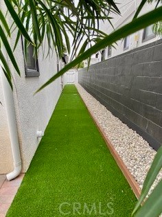 24236 Ocean Ave, Torrance CA  90505-6428 exterior