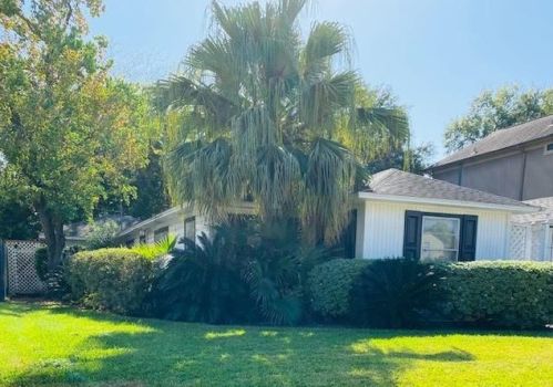 4619 Valerie St, Bellaire, TX 77401-5819
