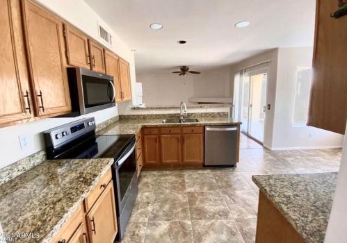 7716 Julie Dr, Glendale, AZ 85308-5910