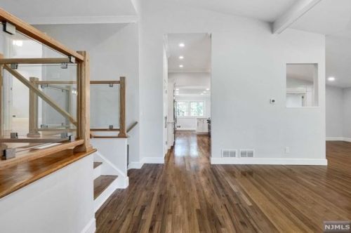 187 Charlotte Pl, Englewood NJ  07632-1615 exterior