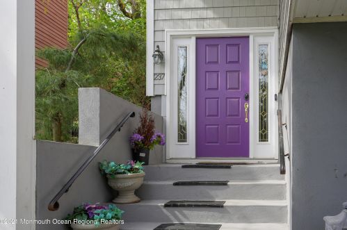 237 Shore Dr, Monmouth Hills NJ  07732-1567 exterior