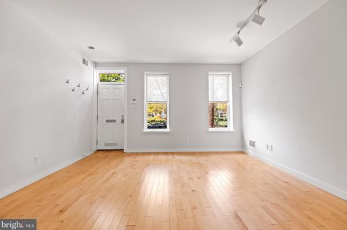 2417 Grays Ferry Ave, Philadelphia PA  19146-2450 exterior