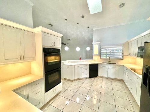 13745 Aldsworth Ct, West Palm Beach, FL 33414-8949