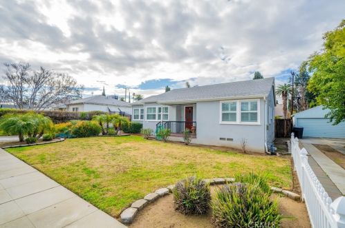 4226 Oakwood Pl, Riverside, CA 92506-1752