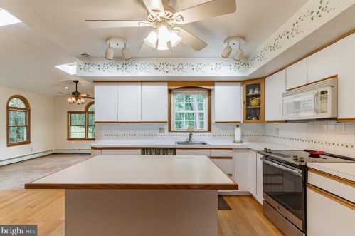 420 Ivy Ln, Glen Mills PA  19342-1323 exterior