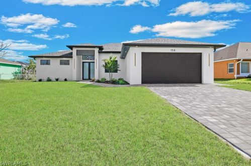 150 15th Ter, Cape Coral, FL 33909-1200