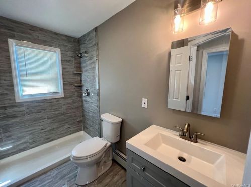 58 Main Ave, Wheatley Heights NY  11798-1324 exterior