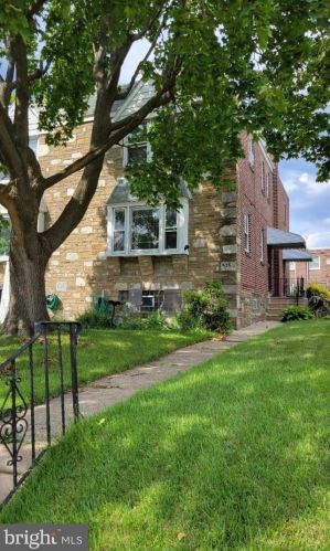 925 Longshore Ave, Philadelphia, PA 19111-4424