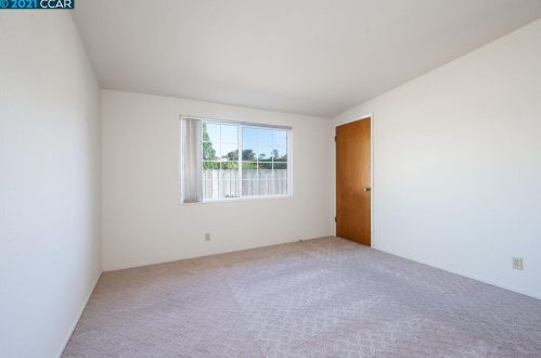 1737 El Toro Way, Pinole CA  94564-2116 exterior