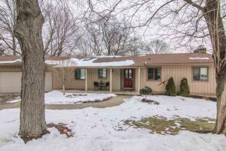 5702 Cove Cir, Madison, WI 53716-3009